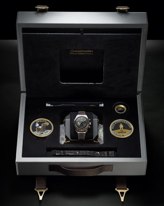 Часы Omega Speedmaster Apollo 11 50th Anniversary Limited Edition