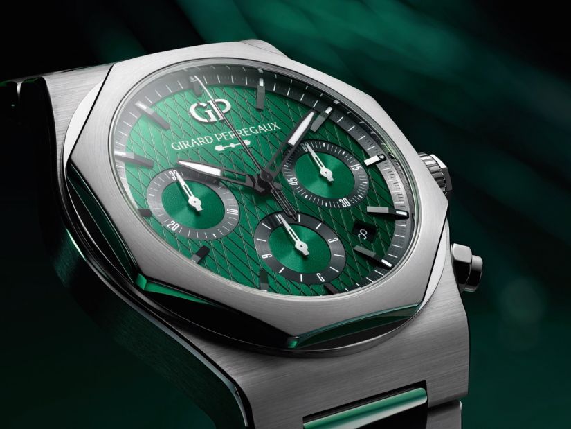 Часы Girard-Perregaux Laureato Chronograph Aston Martin Edition 