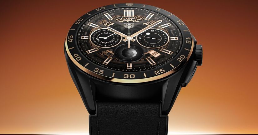 Часы TAG_Heuer_Connected_45_mm_Bright_Black_Edition