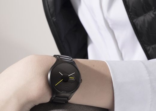 Rado True Stratum – вогнутый циферблат и парящие цветные стрелки Rado True Stratum – вогнутый циферблат и парящие цветные стрелки