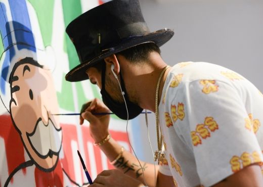 Часы TAG Heuer Alec Monopoly в помощь Мексике
