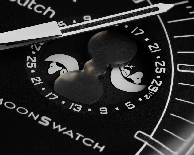 Omega x Swatch MoonSwatch Mission to the Moonphase New Moon в корпусе из черной биокерамики
