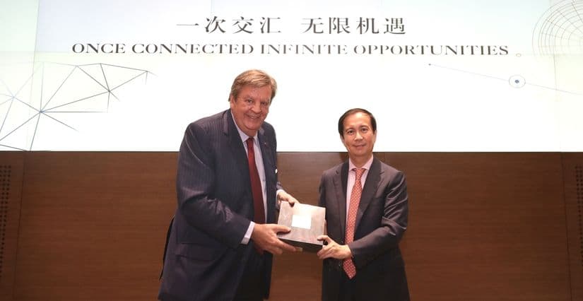 Richemont и Alibaba будут продавать вместе