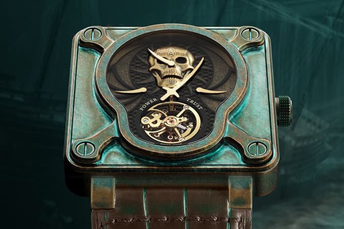 Bell & Ross BR-01 Skull Bronze Tourbillon в корпусе из  состаренной бронзы