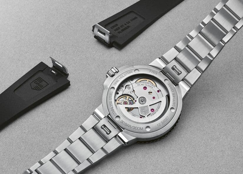 Часы Oris Aquis Date Calibre 400 задняя крышка