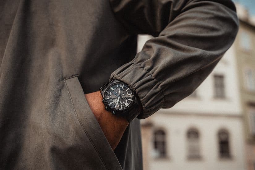Часы Casio Edifice  EQB-1200