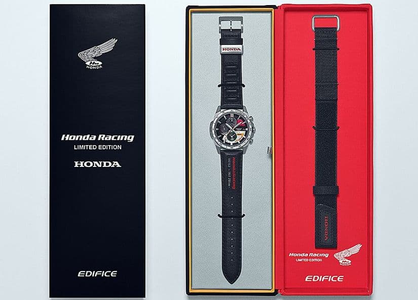 Часы Casio Edifice EQW-A2000HR-1A