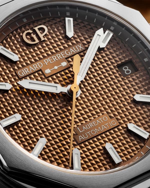 Часы Girard-Perregaux Laureato 38mm Copper