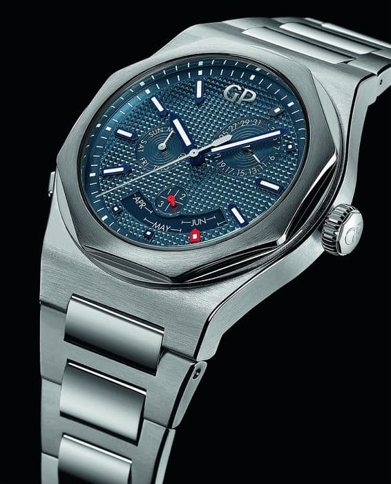 Часы Girard-Perregaux Laureato Perpetual Calendar
