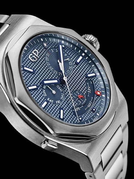 Часы Girard-Perregaux Laureato Perpetual Calendar