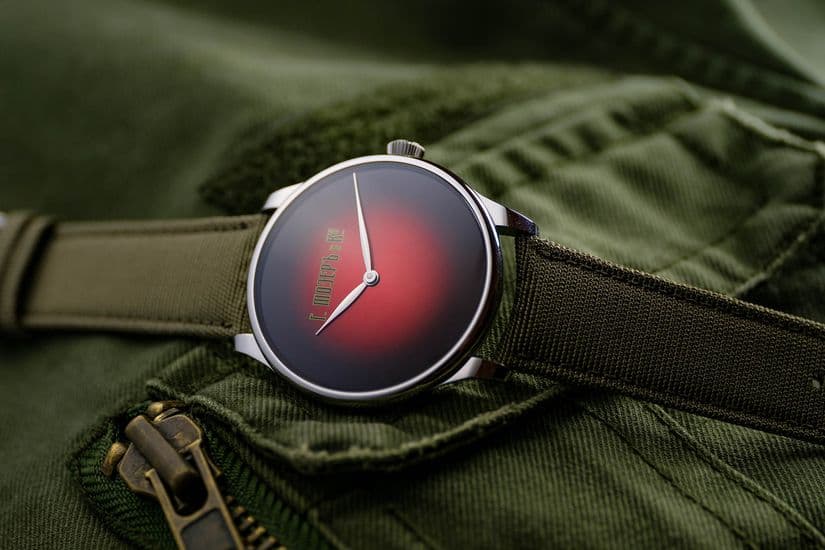 Часы  H. Moser & Cie. Venturer XL Stoletniy Krasniy
