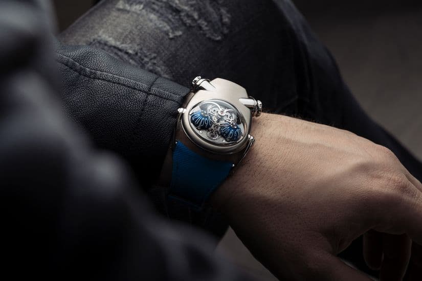 Часы Horological Machine 10 Bulldog