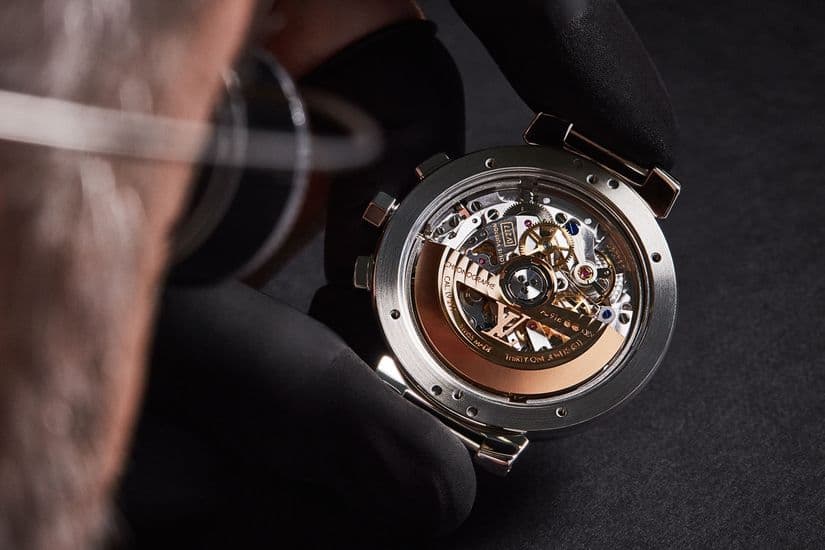 Часы Louis Vuitton Tambour Twenty