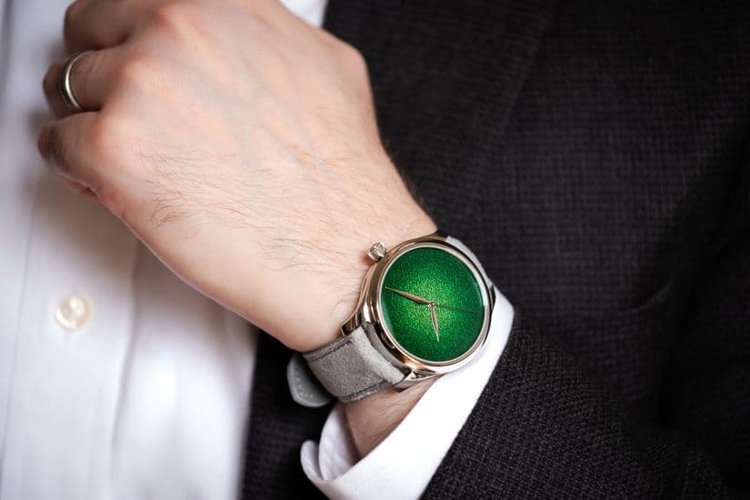 Часы Moser Endeavour Centre Seconds Concept Lime Gree