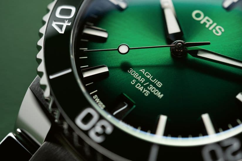 Часы Oris Aquis Date 2021 года