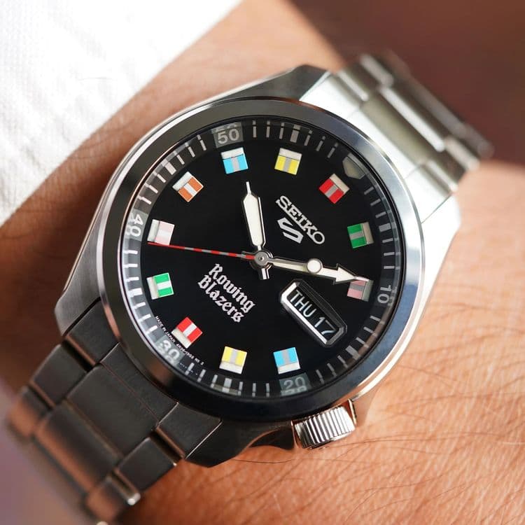 Часы Rowing Blazers x Seiko 5 Sports
