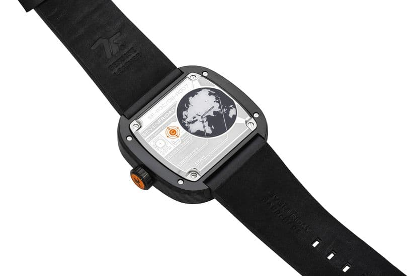 Часы SEVENFRIDAY P3C09 OrangeCarbon