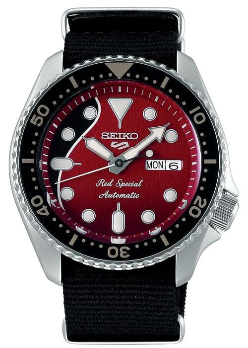 Часы Seiko 5 Sports в честь гитары Брайана Мэя 