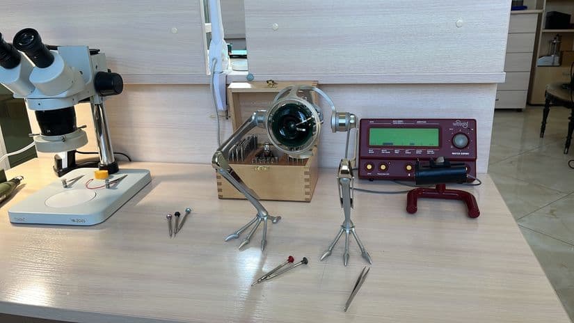 Часы T-Rex от L`Epee и MB&F