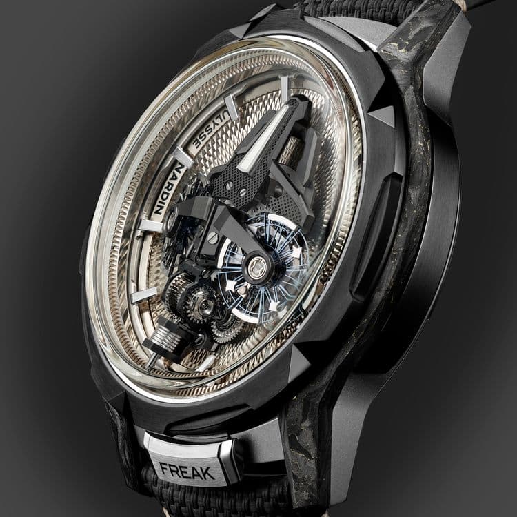 Часы  Ulysse Nardin Freak S Nomad