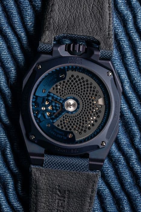 Часы Urwerk UR-100V Blue Planet 