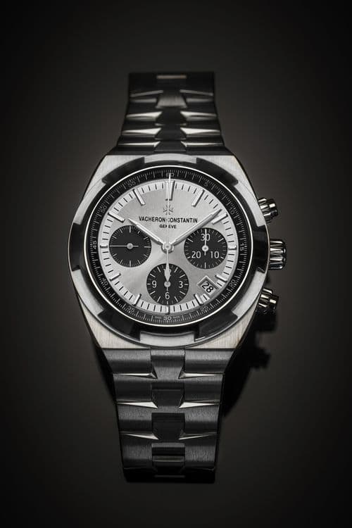 Хронограф с панда-циферблатом Vacheron Constantin Overseas