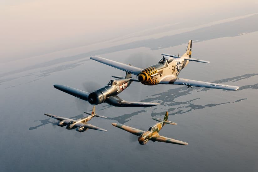 Исторические истребители, которым посвящены часы Breitling
