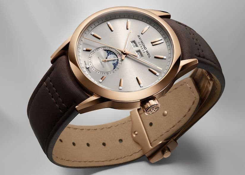 Первый полный календарь Raymond Weil Freelancer