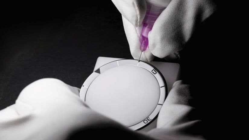 Покрытие лаком корпусов Rado
