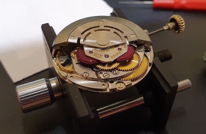 Ремонт винтажных Rolex DateJust в сервис-центре Luxor