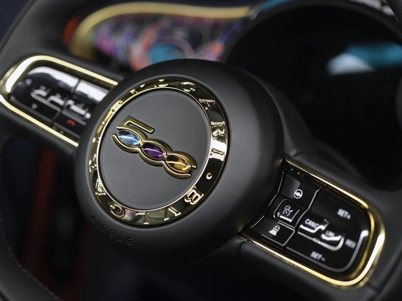 Руль Fiat 500 от Bvlgari