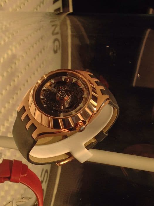 Часы Swatch FlyMagic