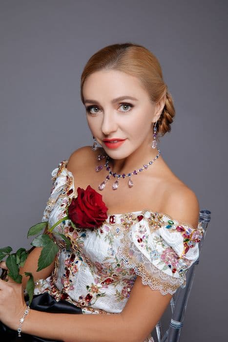 Татьяна Навка в украшениях Chopard