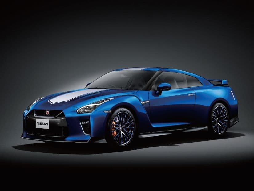 Автомобиль Nissan GT-R 50th Anniversary Edition