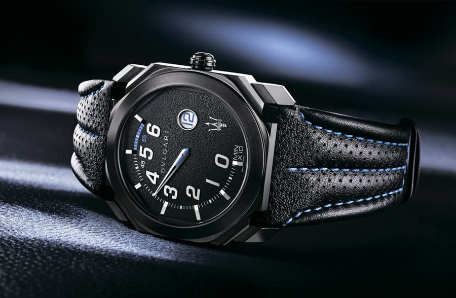 Ретроградная индикация в часах Bulgari Retro Octo Maserati 
