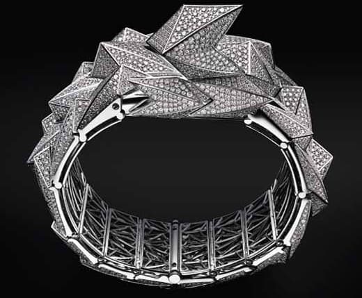 Audemars Piguet Diamond Fury покрыты 4841 бриллиантом