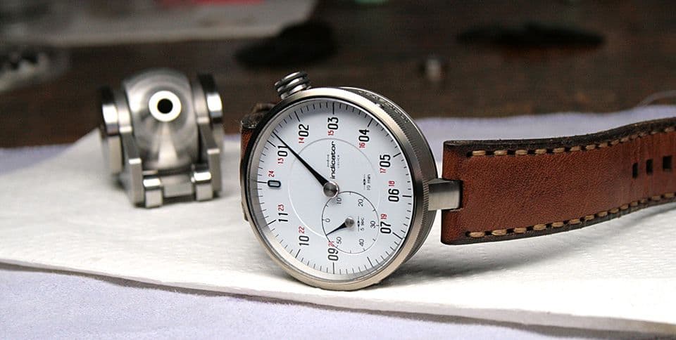 Часы Indicator от Сolibrica design