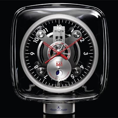 Красная версия Atmos 561 by Marc Newson для благотворительного аукциона Red