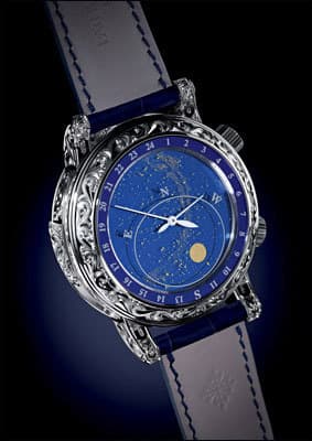 Астрономический циферблат Sky Moon Tourbillon 6002 приводится в движение благодаря 4 металлизированным сапфировым дискам