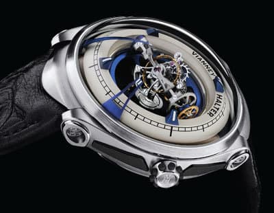 Выпуклый корпус Vianney Halter Deep Space (9) Tourbillon напоминает космическую станцию из одноименного сериала