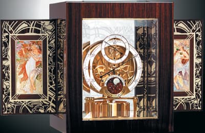 Премьера SIHH-2014: коллекция Hybris Artistica представляет 12 моделей. Уникальный экземпляр Atmos Marqueterie с комбинацией маркетри и эмалевой миниатюры по мотивам Альфонса Мухи.