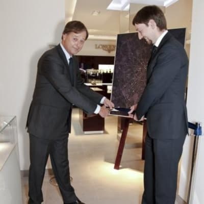 открытие корнера бренда Longines