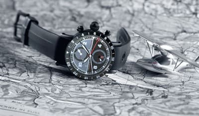 Специальное издание Timemaster Chronograph GMT S-RAY 007 выпущено в стиле кокпита 40-х годов в поддержку мирового тура пилота Ирен Дорнье