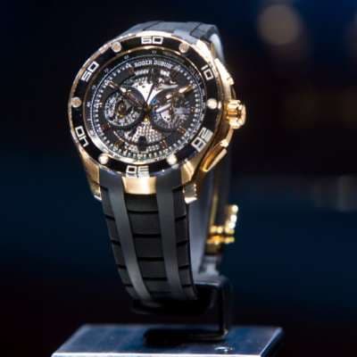  Roger Dubui