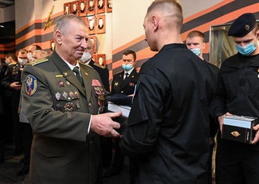 Новым бойцам Группы Альфа вручили часы «Спецназ»