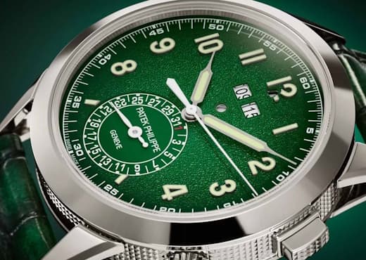 Яркие циферблаты Patek Philippe 5322G-010 Calatrava
