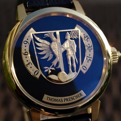 Часы с семейным гербом от Thomas Prescher