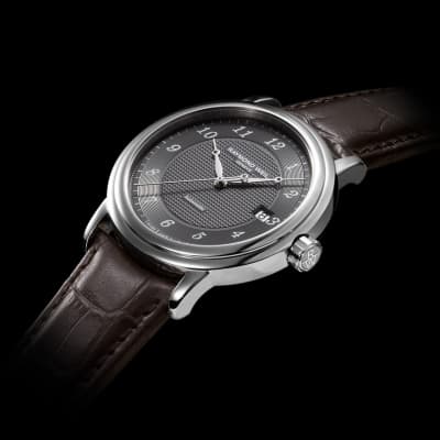 Raymond Weil помогает бороться с раком