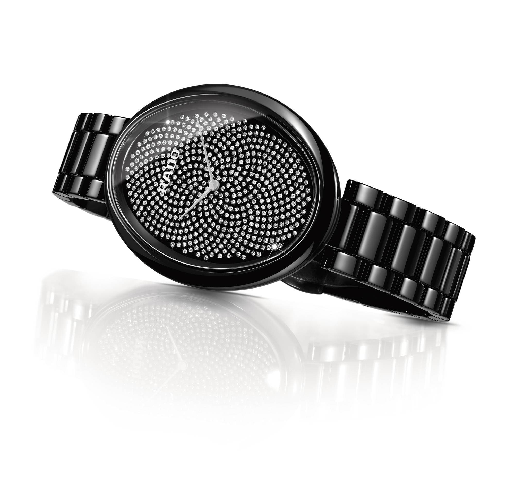 Новая модель Rado с технологией Esenza Ceramic Touch