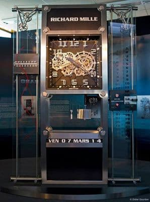 Richard Mille подарил часы Квебеку